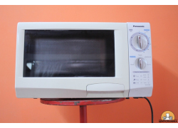 Panasonic NN-S215WF